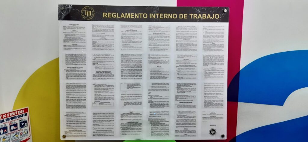 Cartelera boble acrilico de 100 cm x 70 cm